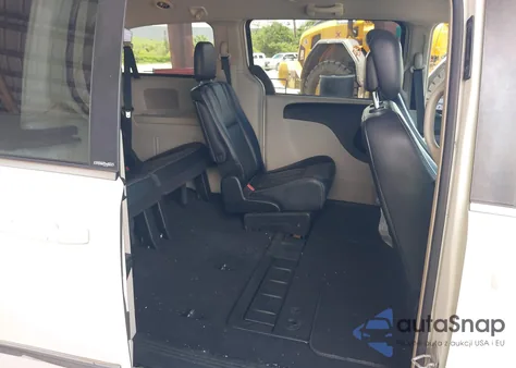 2013 Chrysler Town & Country Touring from USA, damaged, VIN 2C4RC1BG4DR629853